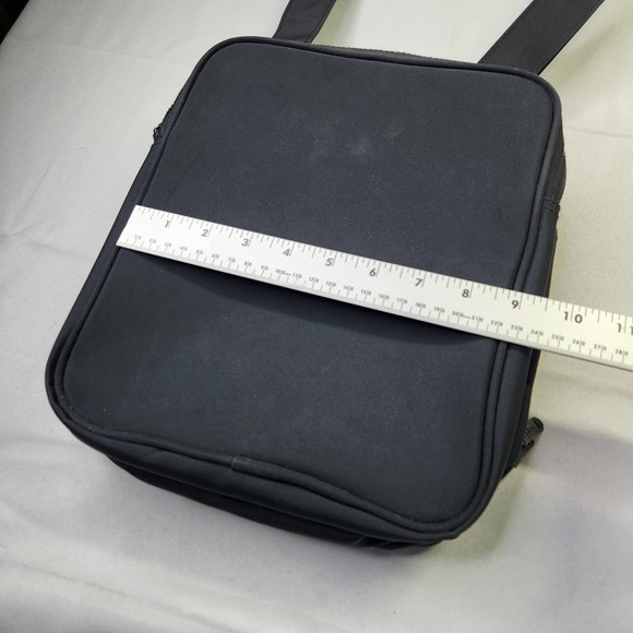 L.L. Bean Traveller Adjustable Strap Crossbody Travel Bag Organizer Black - Picture 9 of 10